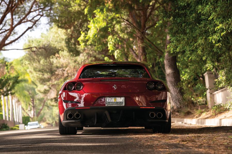  Ferrari GTC4Lusso The Icon (229194) 2018 года  (фото 28 из 32)
